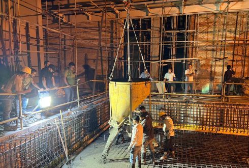 Pouring concrete for the swimming pool of Kooh Noor Tower